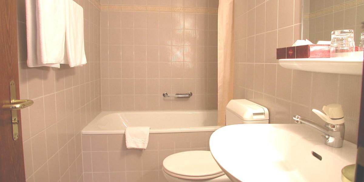 Hotel Post Glarnerhof Glarus Ngoại thất bức ảnh