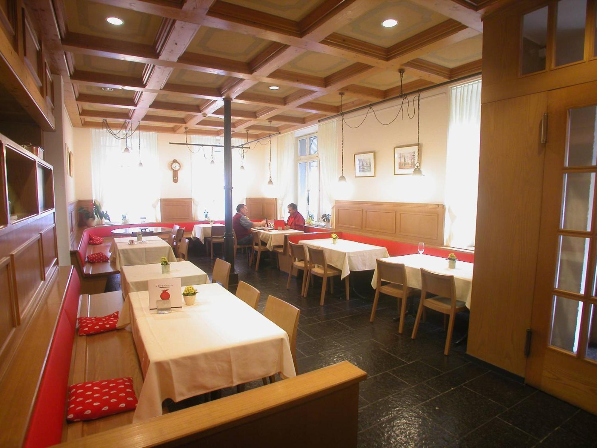 Hotel Post Glarnerhof Glarus Ngoại thất bức ảnh