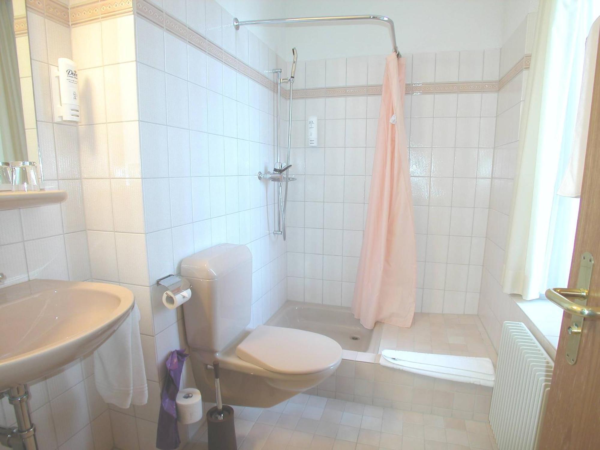 Hotel Post Glarnerhof Glarus Ngoại thất bức ảnh