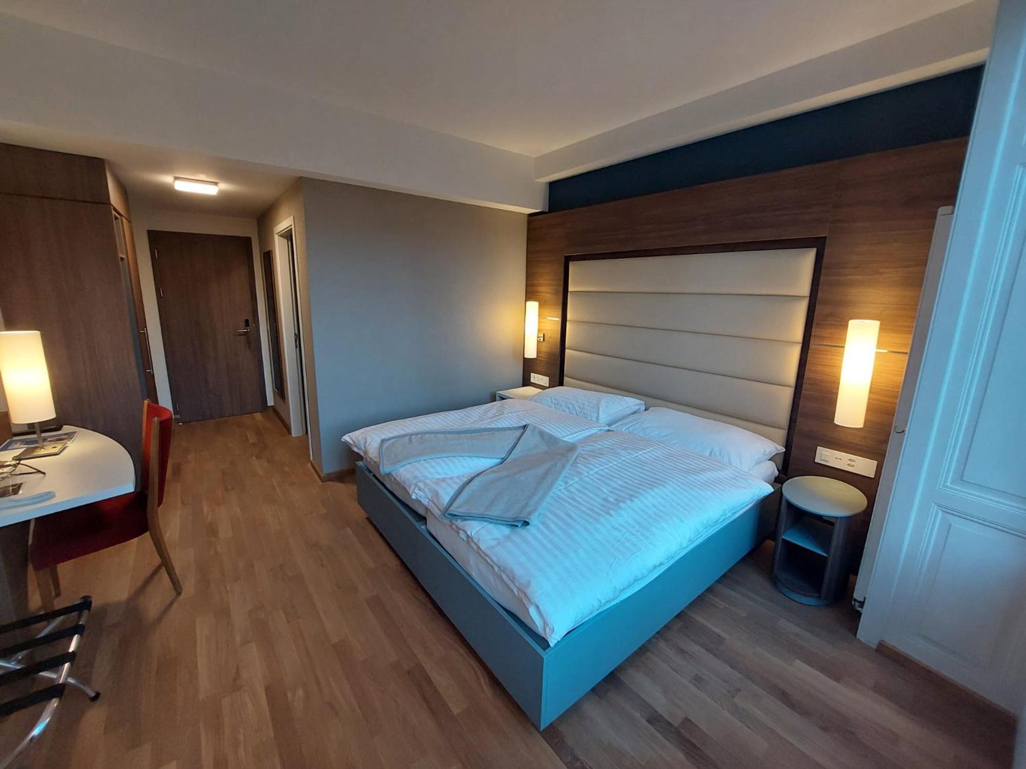 Hotel Post Glarnerhof Glarus Ngoại thất bức ảnh